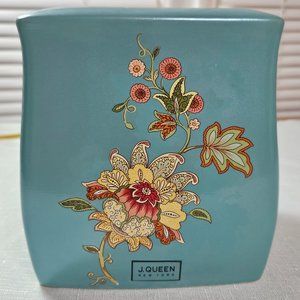 J. Queen New York Key Largo Floral Pattern Ceramic Tissue box